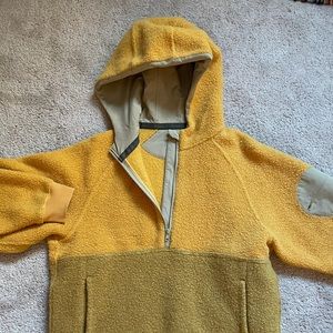 Outdoor Voices Megafleece: Women’s Large